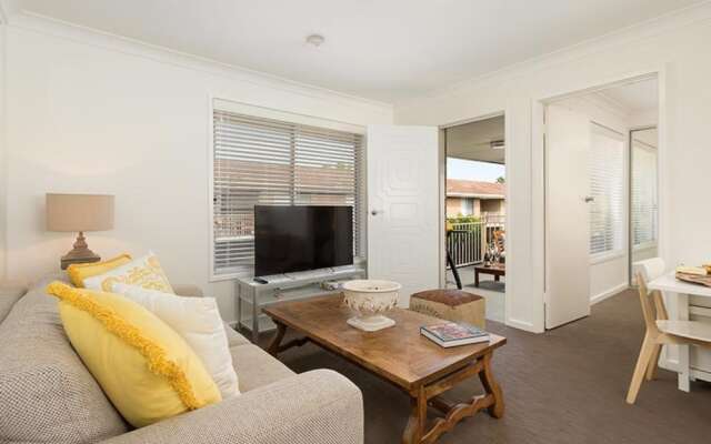 Living in Luxury - Central & Sophisticated