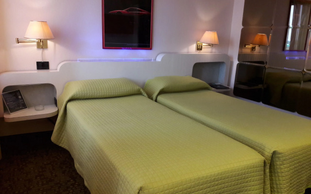 Motel K Suite A Tema & Wellness