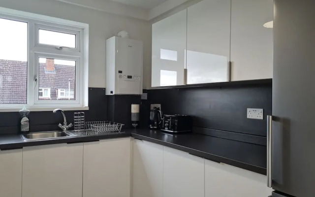 Lovely 2-bed Apartment in Cheltenham Spa