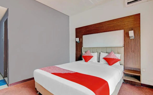Hotel O Near Rsud Arifin Achmad Formerly Damon Butik Hotel