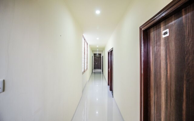 Capital O 17241 Hotel Mayra