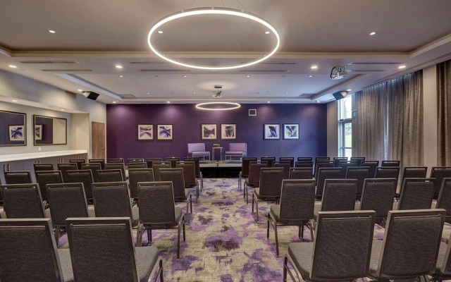 Home2 Suites by Hilton Toronto Brampton