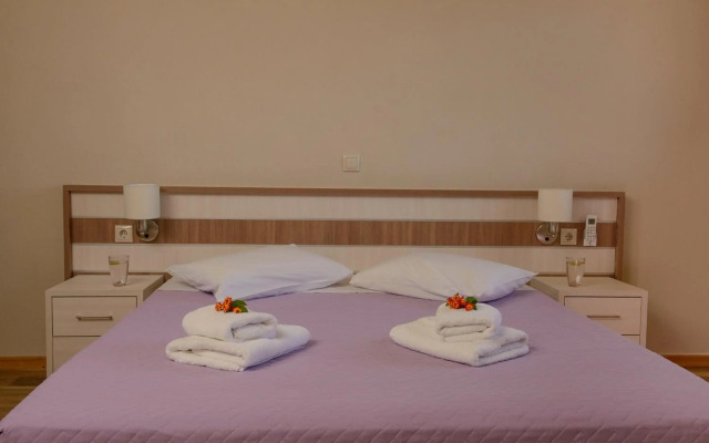 Lenikos Resort