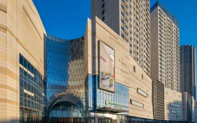 Holiday Inn Express Weifang Center (Weifang Station Taihuacheng Branch)