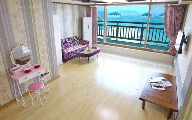 Yeosu Haeoreum Pension
