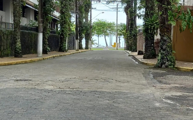 Apartamento a 100 m da Praia Grande Ubatuba