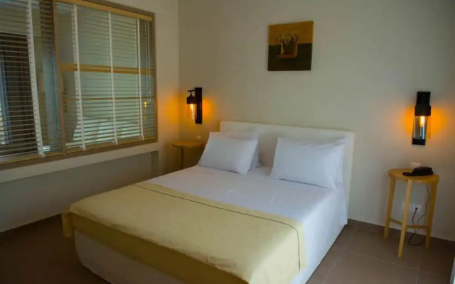 Elimnion Resort