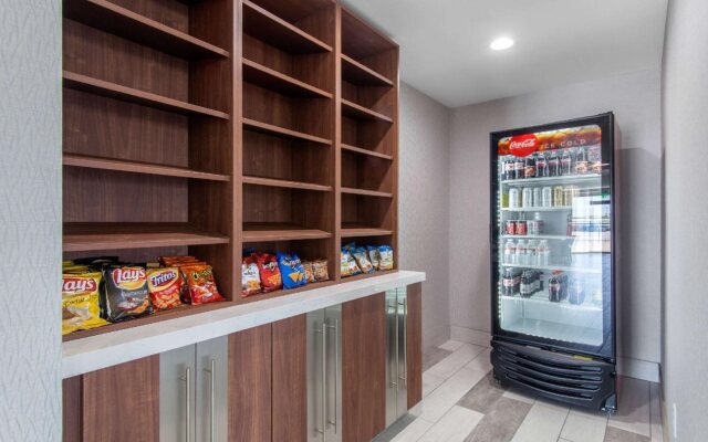 Holiday Inn Express & Suites Tulsa East - Catoosa by IHG