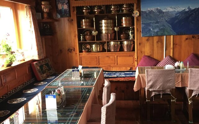 Hotel Khangri
