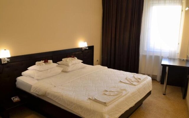The Regent Club Hotel