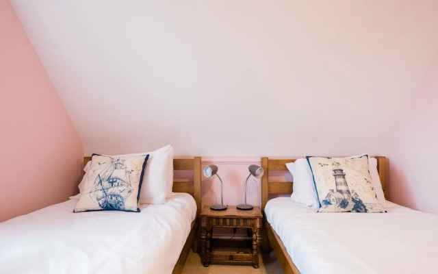 Whitstable's Beachcombers, Sleeps 10, Dog Friendly