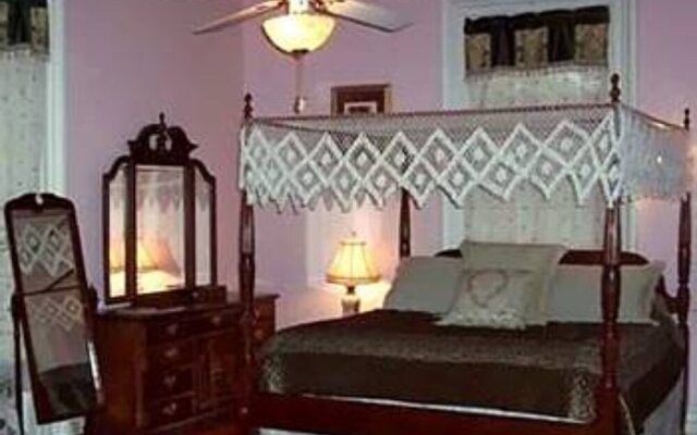 Claremont House Bed & Breakfast