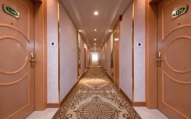Vienna Hotel Guangdong Maoming Railway Station