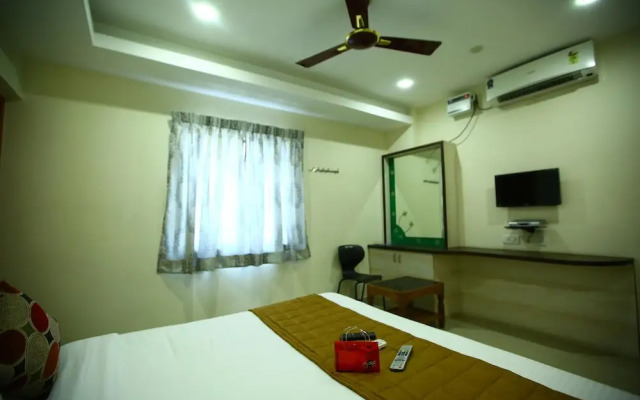 OYO 1223 Maruthi Residency