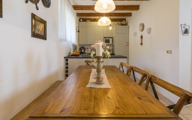 Rustic Villa Mala