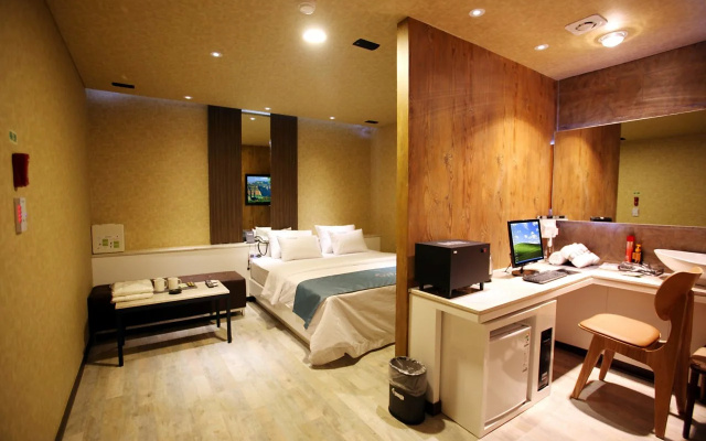 Yeongju Hotel