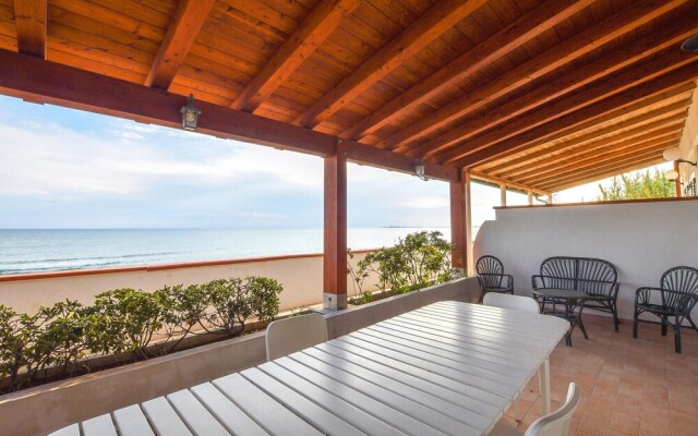 Stunning Home in Pozzallo With 3 Bedrooms and Wifi