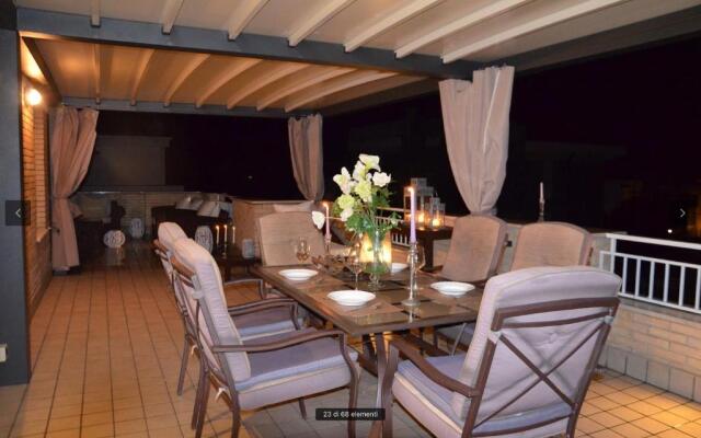 Prestigioso Attico 20 mt dal mare