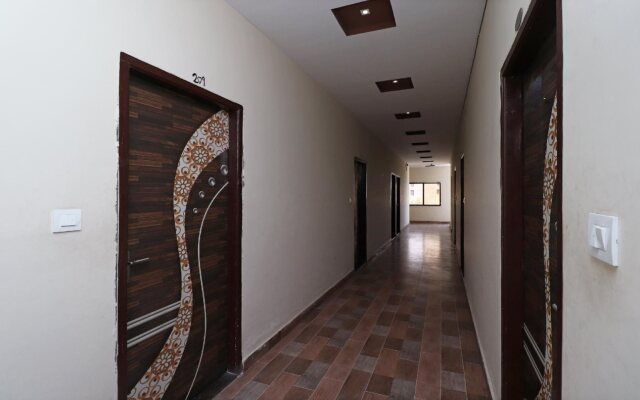 Hotel Laxmi Vridhi By OYO Rooms