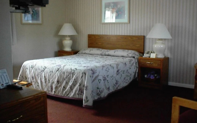 Budget Host Inn Manistique