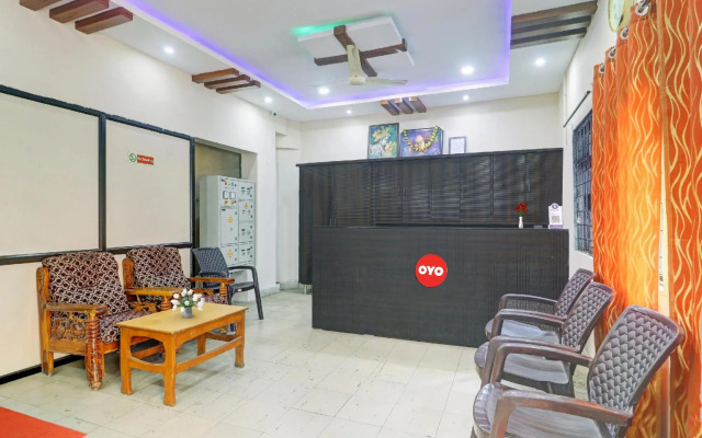 OYO Flagship 80484G Hotel Srinivasa Grand
