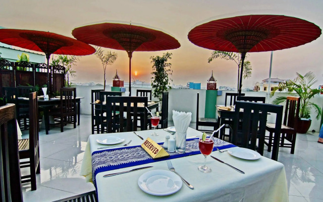 Hotel Yadanarbon