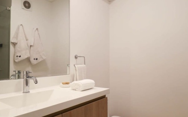 w 2BR Apartment w Private Gym in Miraflores