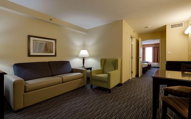 Country Inn & Suites by Radisson, Niagara Falls, ON