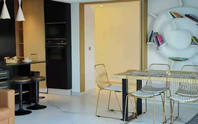 Modern Apartment - 3br- 6P - Palm Beah