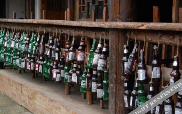 Ya'an Shangli River Inn