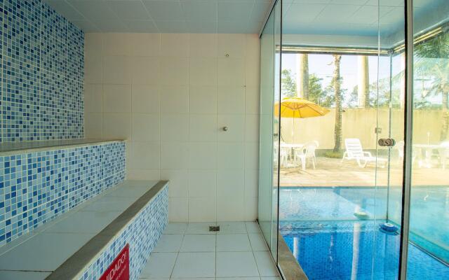 Linda casa c/piscina a beira mar AJA017