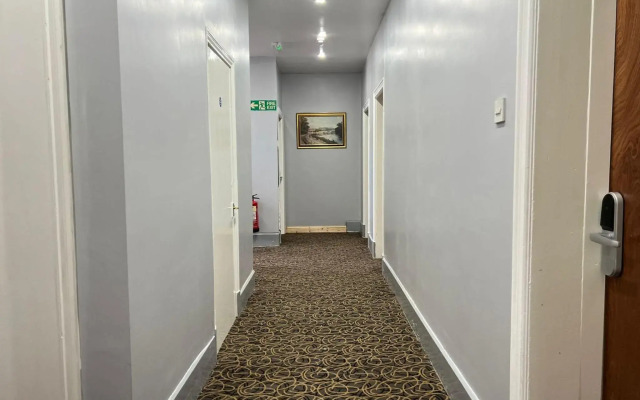 Assheton Arms Hotel