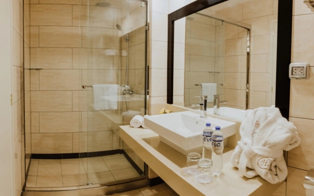 Nobility Grand Hotel