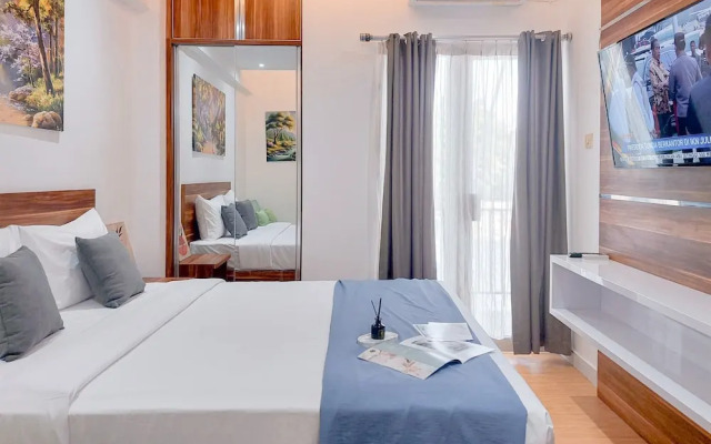 Comfy And Homey Studio At Sky View Apartment