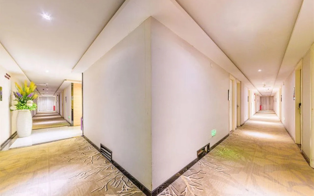 Kaiserdom Hotel Airport Road