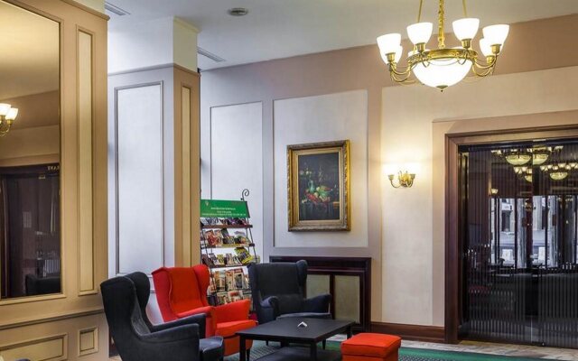 Hotel Capitol