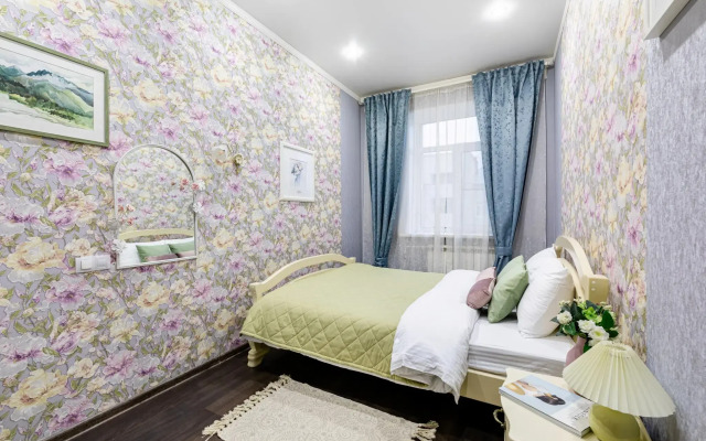 Apartment at Vishnevskogo Street