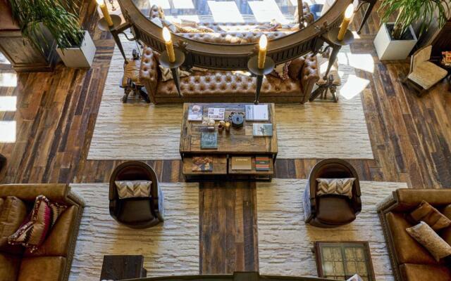 Hotel Drover, Autograph Collection