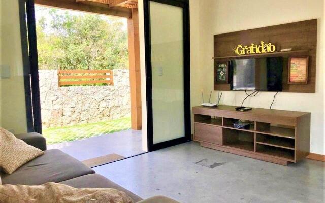 Casa Privativa com Piscina na Ferrugem
