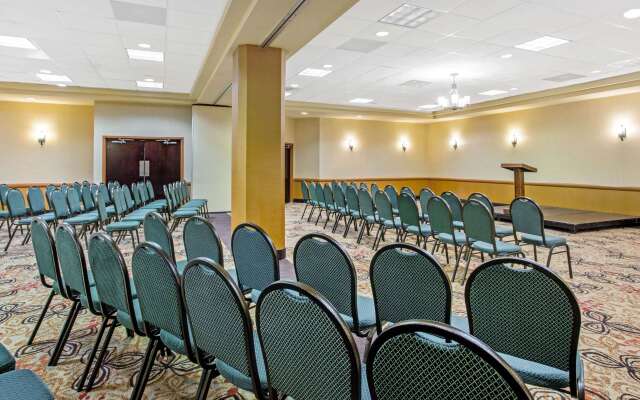 La Quinta Inn & Suites by Wyndham Salisbury