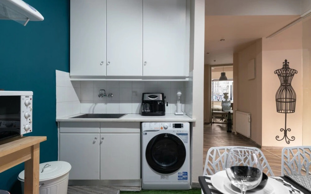 Autonomous House in the heart of Plaka