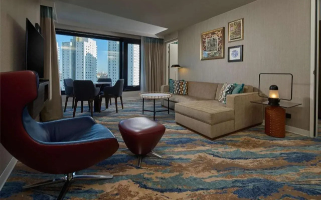 Haven Hotel Rotterdam, Curio Collection by Hilton