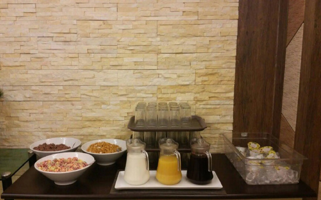 New Hilltop Hotel