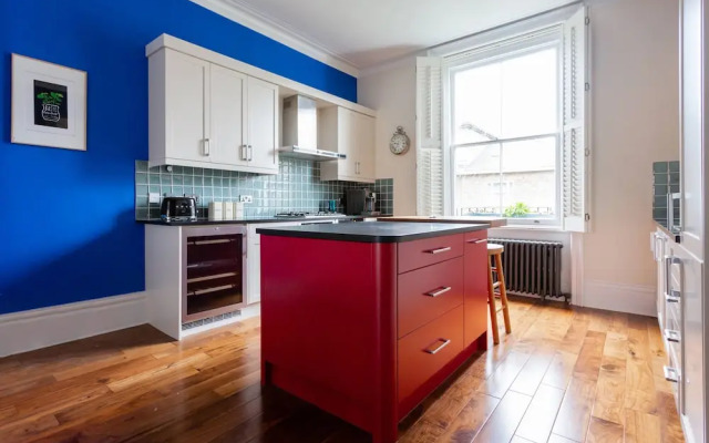 Stafford Terrace IV by Onefinestay