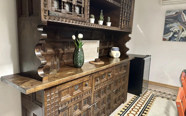 Historical 1400 Ft2 Apartment At Temple Of Apollo