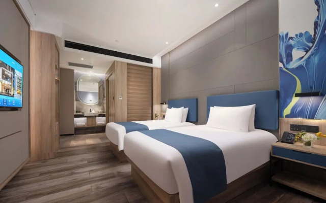 Naive S Hotel
