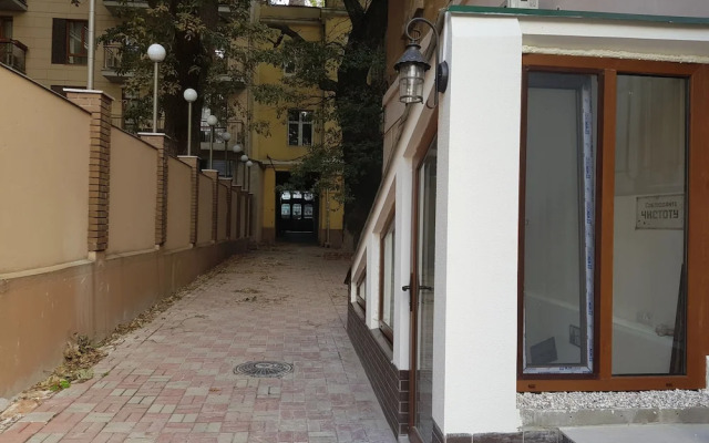 Hostel Uyutniy dvorik