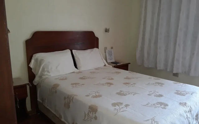 Hostal D Oleo Méndez