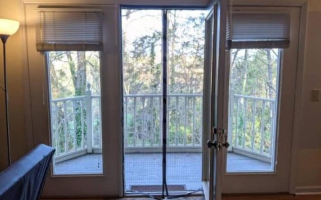 Cute Condo Near Cone Health