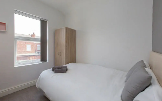 Townhouse @ 27 Electricity St Crewe